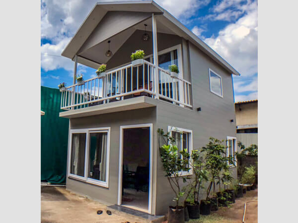 uPVC Pre-Fabricated Two-Story House with Balcony 